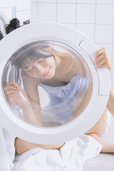 美女直播间全身上下免费看
